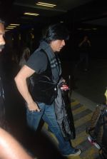 Shahrukh Khan leaves for United Nations conference in Dusseldorf on 19th Nov 2011 (1).JPG